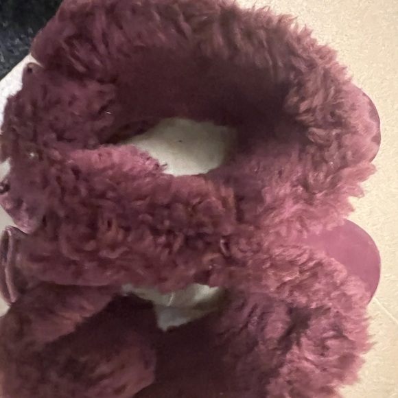 UGG Boots- SOLD - Picture 3 of 3